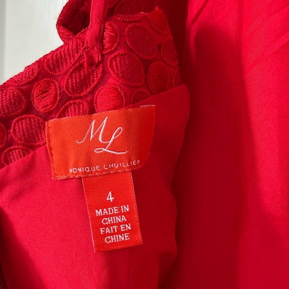 MONIQUE LHUILLIER Sleeveless Dotted Lace Midi Dress - Picture 9 of 12